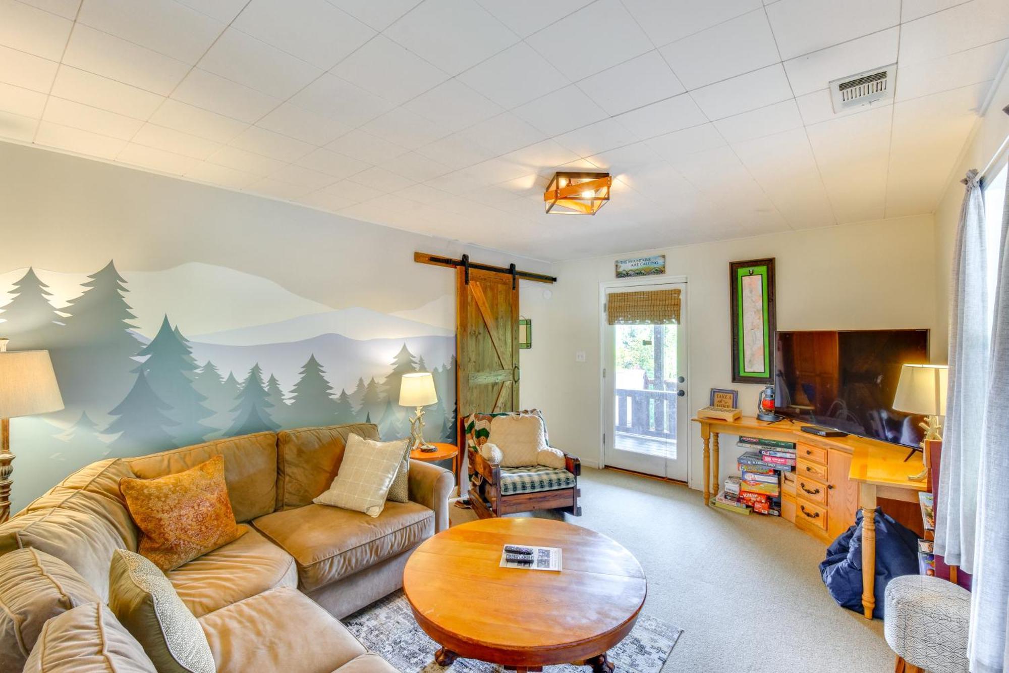 Mountain Cabin With Hot Tub And Fire Pit! 布莱尔斯维尔 外观 照片